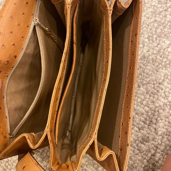 Italian Leather crossbody - Picture 5 of 6